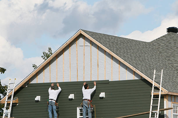 Professional Siding Installation technician working in Cleveland, GA